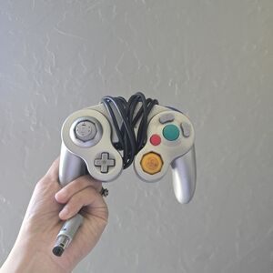 Gamecube Controller Platinum